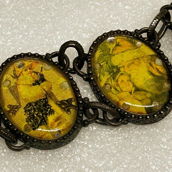 Avon Victorian Christmas Scenes Bracelet Antique Brass Tone Signed - Picture 9 of 12